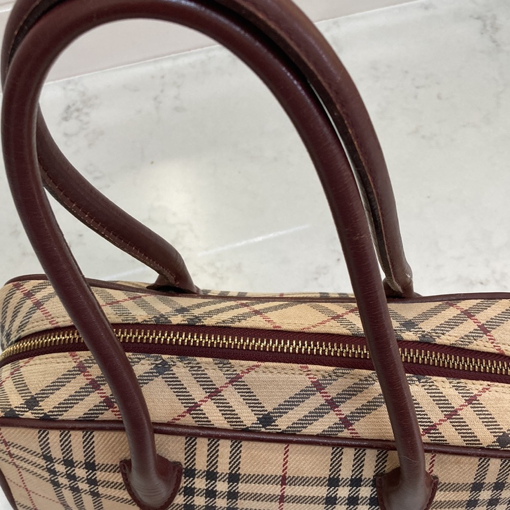 Burberry Nova plaid tweed and leather bag - Picture 5 of 10